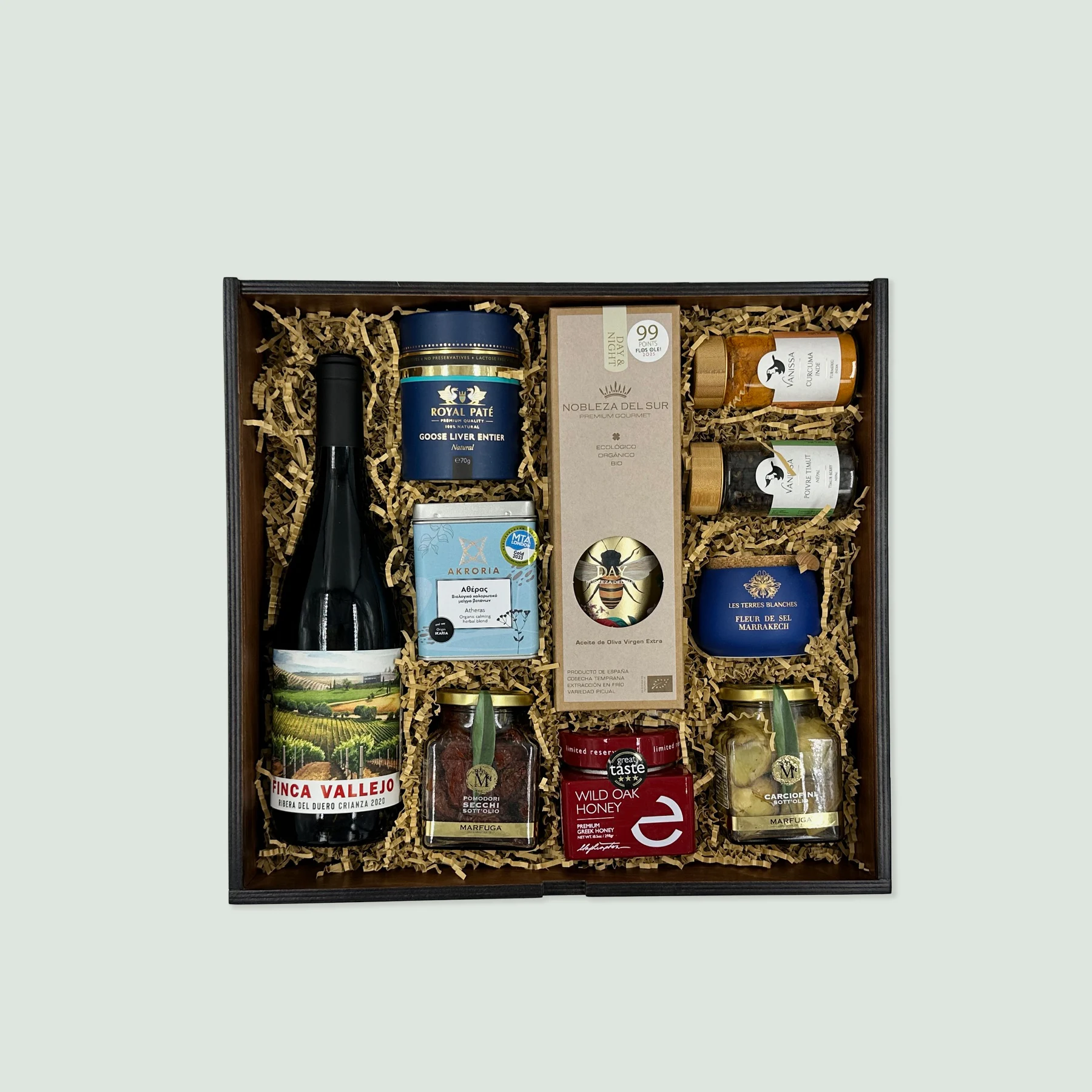 Customizable Luxury Gourmet Gift Box – Premium Delicacies with Worldwide Delivery a gift box with luxury gourmet gift box with fine products like Marfuga olive specialties, Nobleza del Sur EVOO, Ribera del Duero wine, and Ikaria herbal tea. Customizable and shipped worldwide via DHL Express