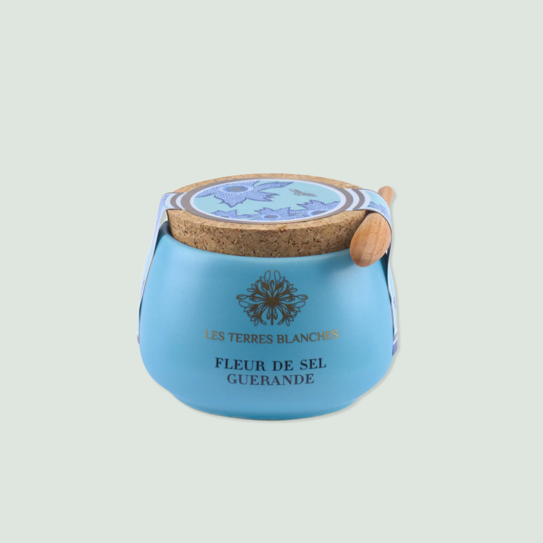 Fleur de Sel de Guérande in 2022 limited edition ceramic jar with wooden spoon Fleur de Sel de Guérande in 2022 limited edition ceramic jar with wooden spoon