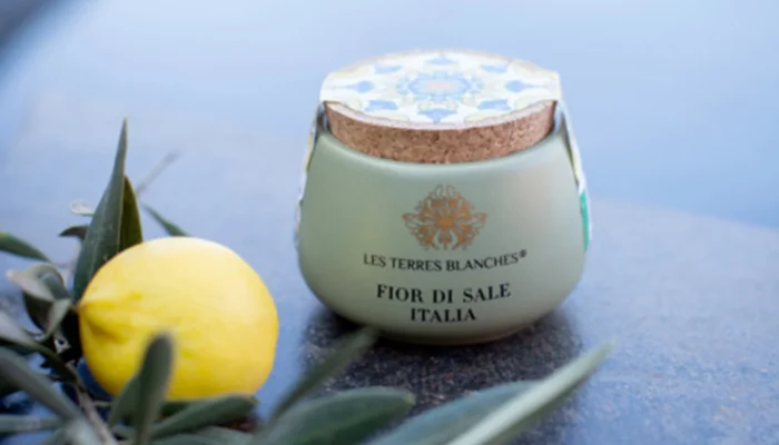 Olive green ceramic pot with Trapani artisan sea salt Olive green ceramic pot with Trapani artisan sea salt