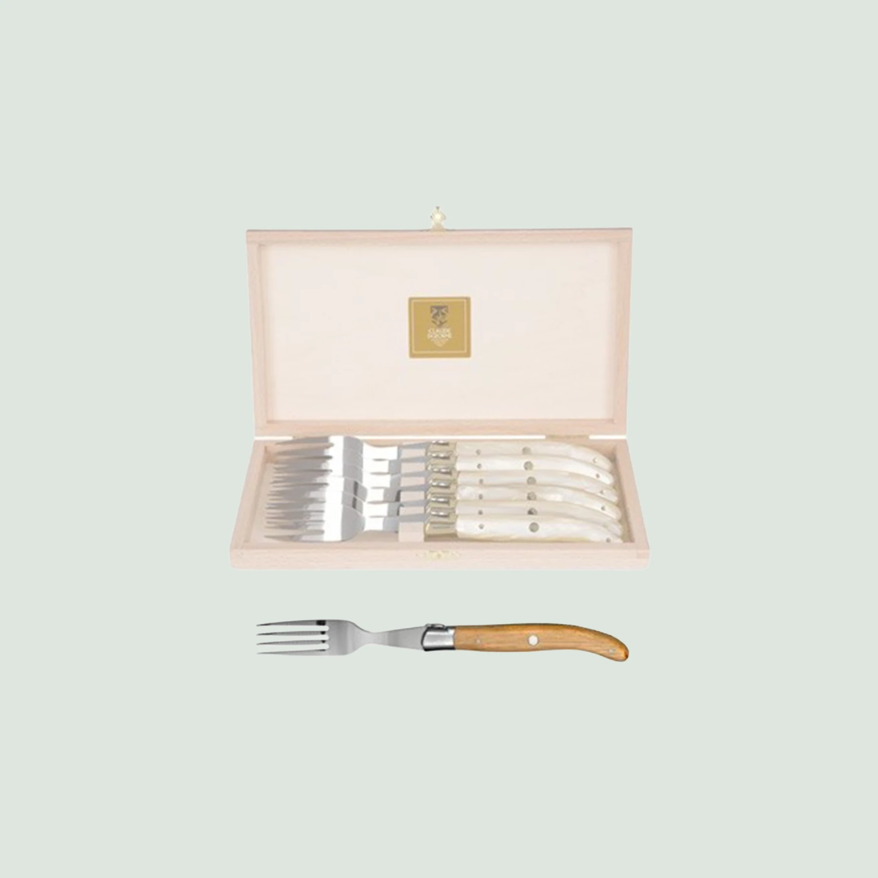 et of 6 Laguiole steak forks with juniper wood handles in beech wood presentation box et of 6 Laguiole steak forks with juniper wood handles in beech wood presentation box