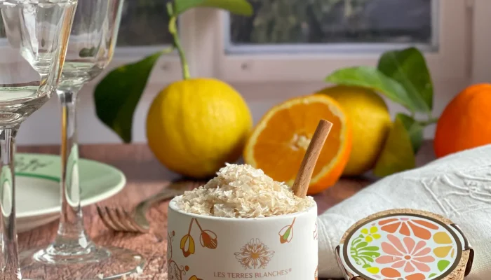 Natural citrus-infused salt flakes for finishing dishes Natural citrus-infused salt flakes for finishing dishes