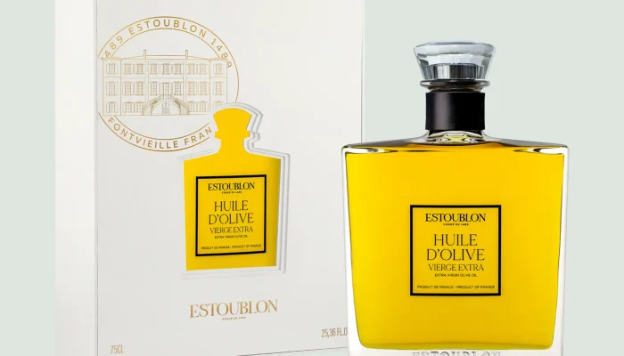 Flacon Couture luxury olive oil bottle by Château d’Estoublon A versatile yet sophisticated oil, ideal for elevated pairings: Sea bass carpaccio with black lemon Fresh figs and aged cheeses Beef tournedos with candied porcini mushrooms Basil and strawberry sorbet Fine Mediterranean dishes